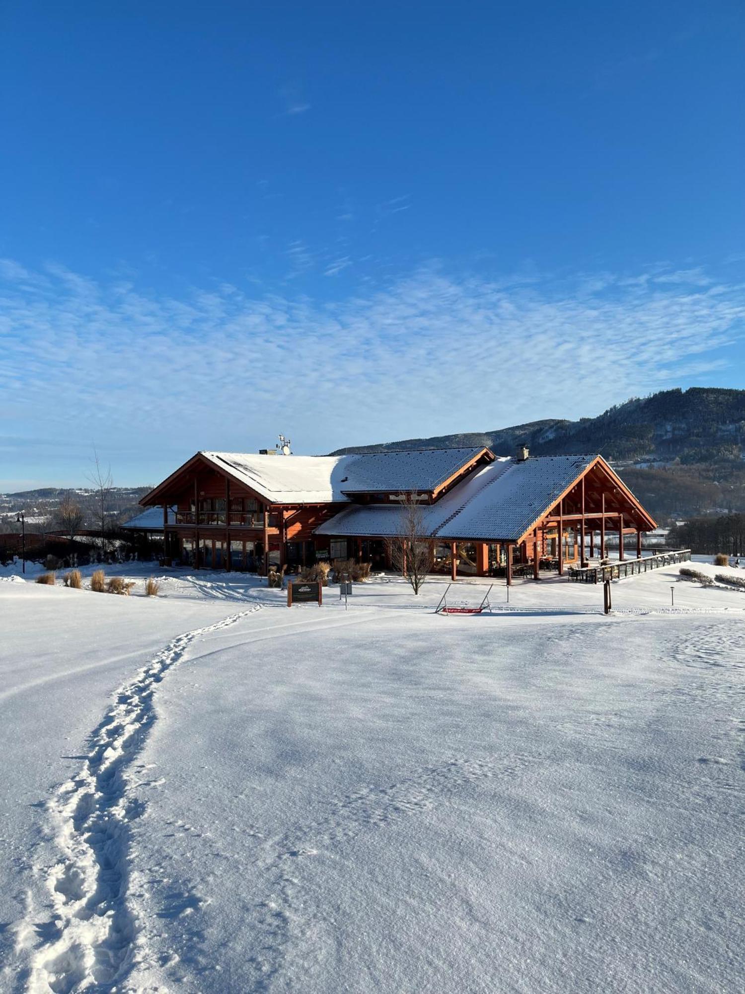 Green Inn Hotel Остравице Экстерьер фото