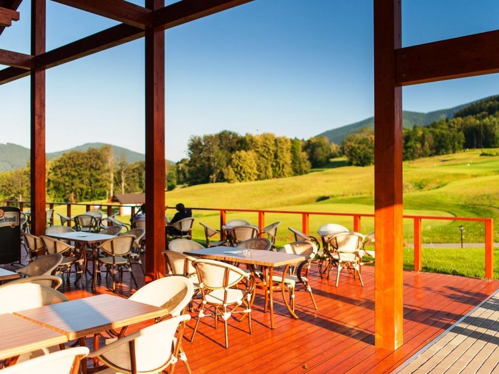 Green Inn Hotel Остравице Экстерьер фото