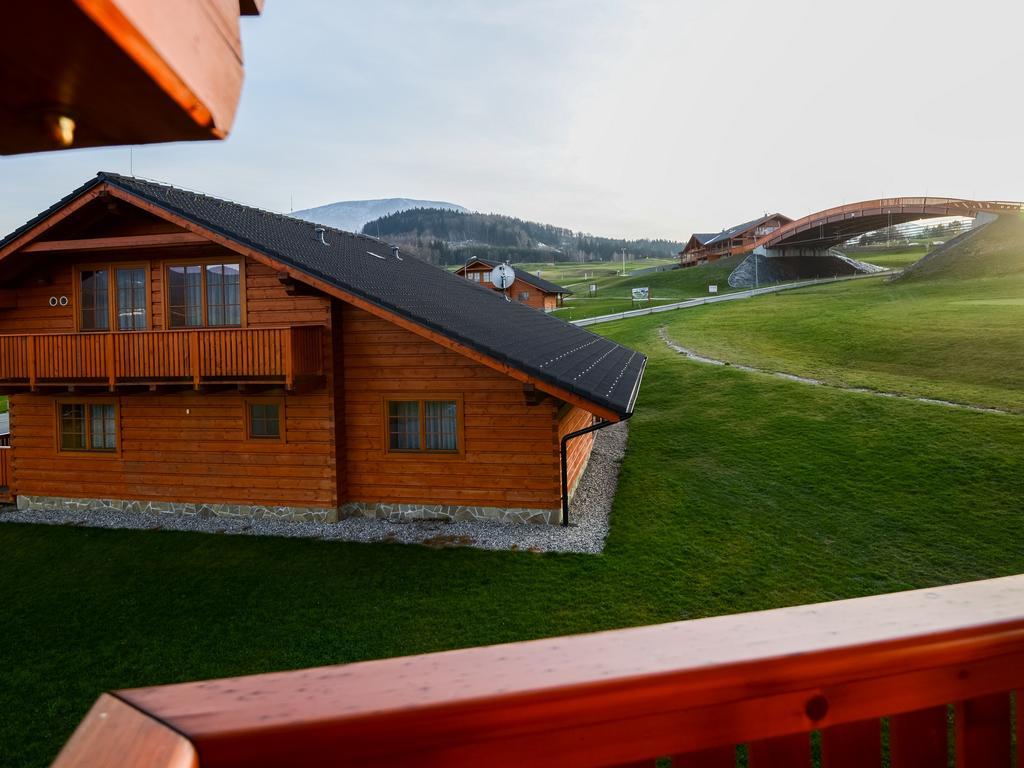 Green Inn Hotel Остравице Экстерьер фото