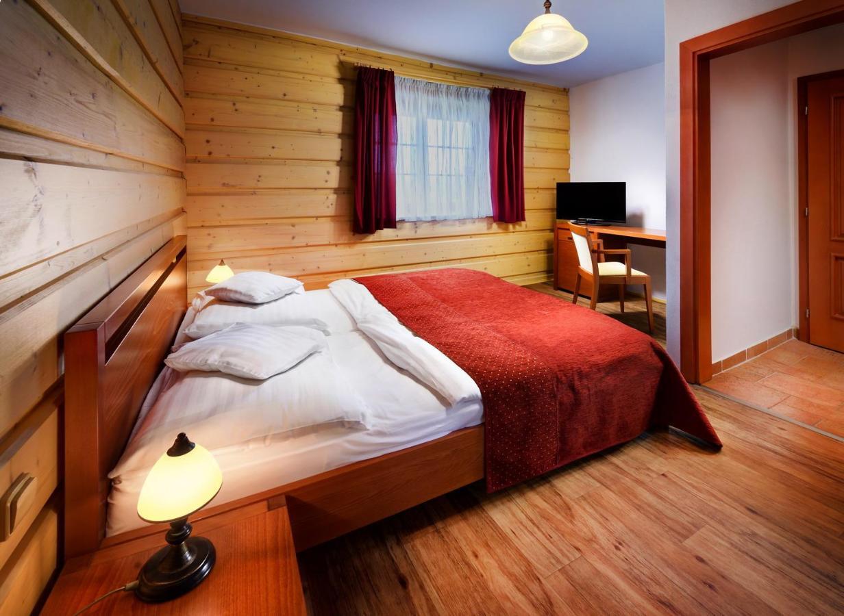 Green Inn Hotel Остравице Экстерьер фото